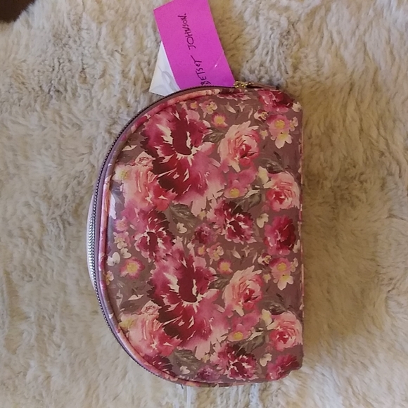 $$❤️❤️☘️ Nwt. Betsey Johnson two-piece to dome set. - Picture 4 of 4